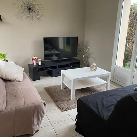 Nyaraló Maison Proche De L'aeroport Et Nantes