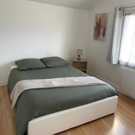 Maison Proche De L'aeroport Et Nantes Nyaraló Rezé