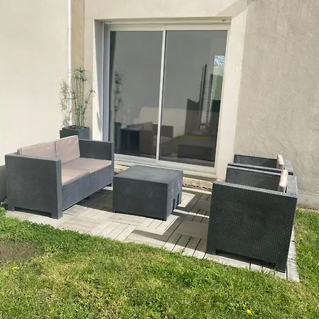 Maison Proche De L'aeroport Et Nantes بيت للعطل