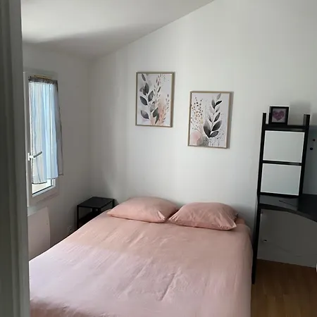 Maison Proche De L'aeroport Et Nantes Casa de Férias *